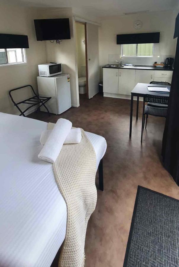 Batemans Bay Holiday Park & Hostel Exterior photo
